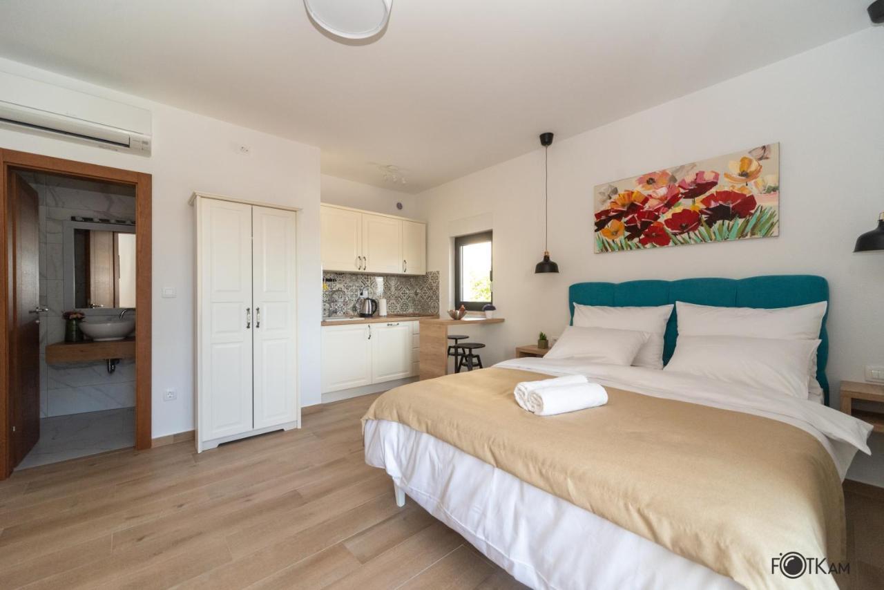 Libar Studio Apartments Baška Voda Buitenkant foto