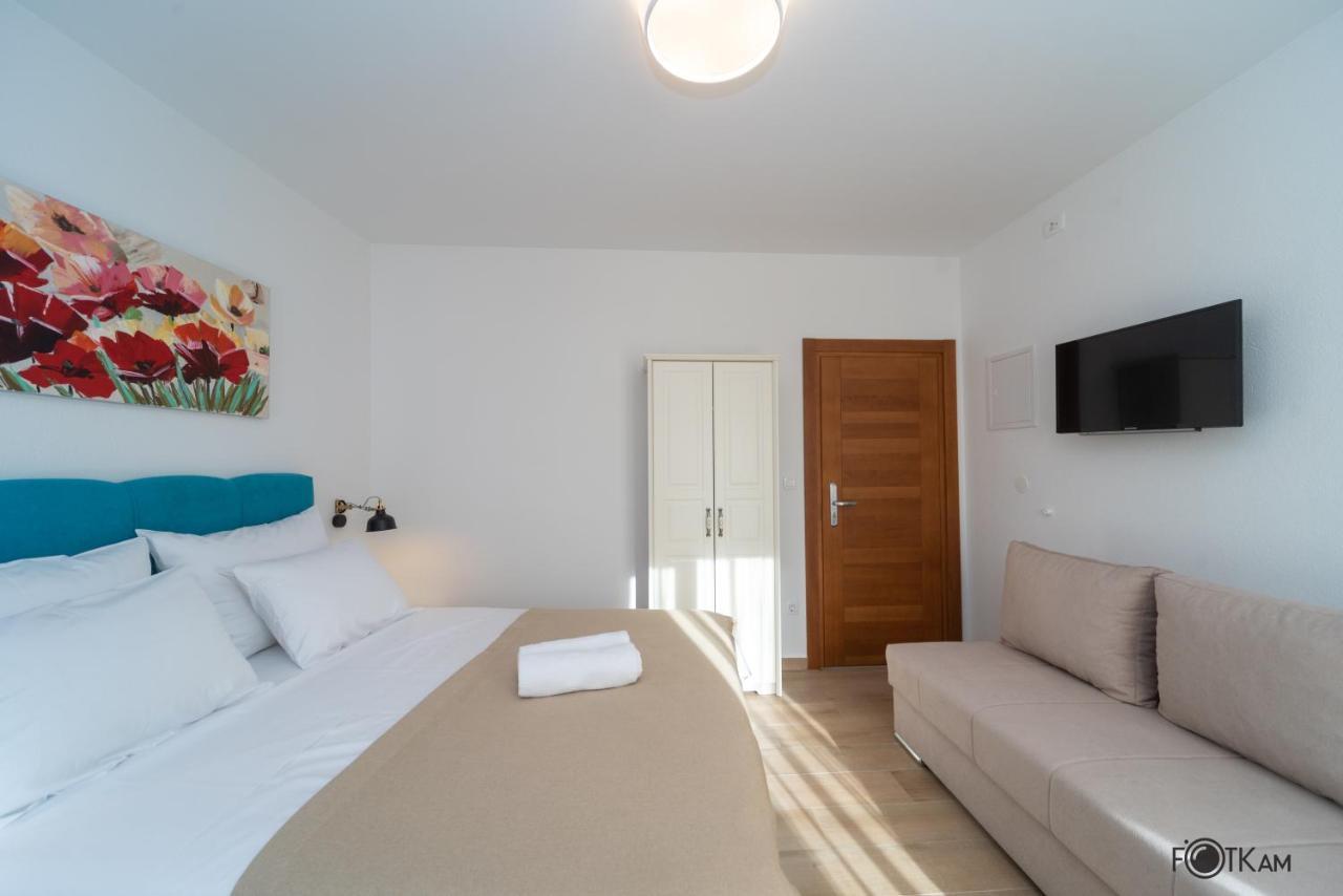 Libar Studio Apartments Baška Voda Buitenkant foto