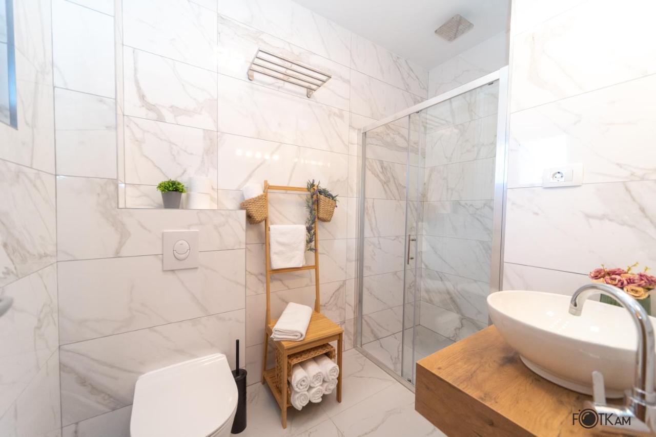 Libar Studio Apartments Baška Voda Buitenkant foto